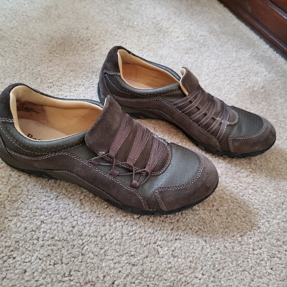 Women's 11M Brown Bass Climb Shoe with Cushion Step